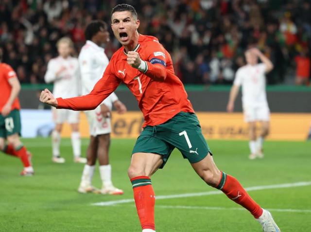 1742817618455037392.png 比分直播-C罗怼记者:提了问题请看着我,别盯着电脑