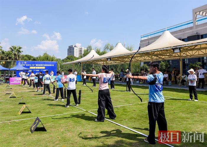 九游体育入口-700人奔向这里，阳光体育“趴”嗨翻天