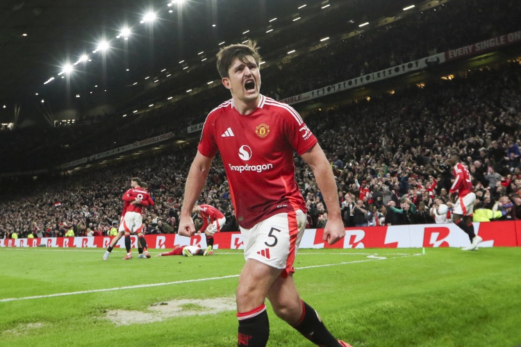 世界杯九游体育-太阳报:卡里克封死马奎尔离队的大门,曼联将在冬窗拒绝所有报价