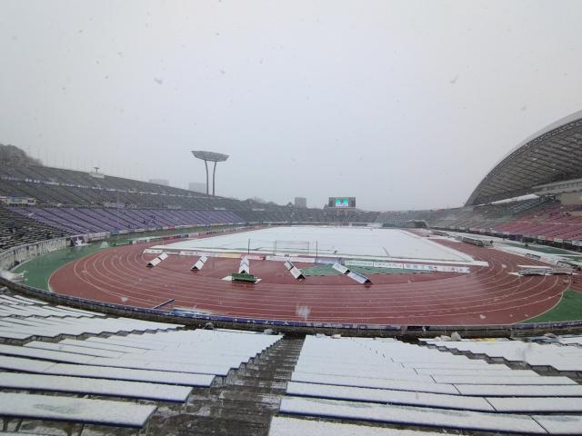 1645267349208076891.jpg 比分直播-广岛的联赛揭幕战: 雪景+烧酒+烤串+围观少女偶像