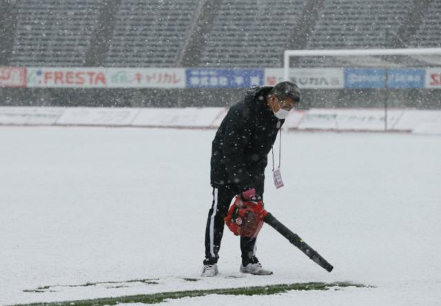 1645267816066099555.png 比分直播-广岛的联赛揭幕战: 雪景+烧酒+烤串+围观少女偶像
