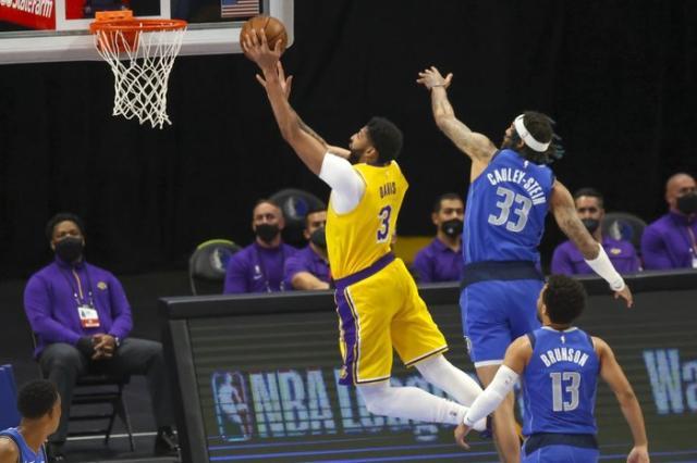 1619186090217008287.jpg 九游体育入口-【湖人球迷电台】千呼万唤浓眉归来,得4分也要夸他?